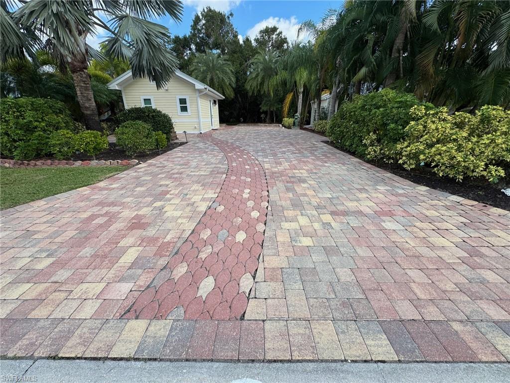 RIVERBEND MOTORCOACH RESORT - Land