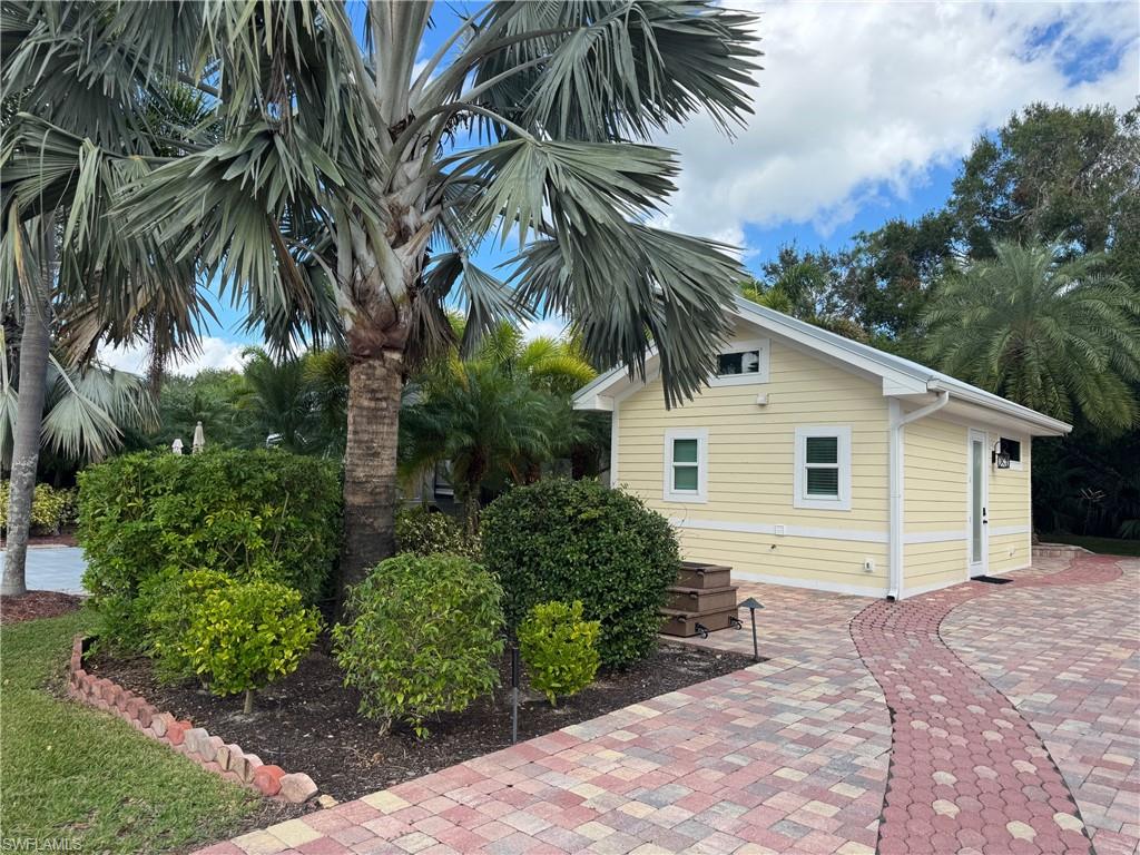 RIVERBEND MOTORCOACH RESORT - Land