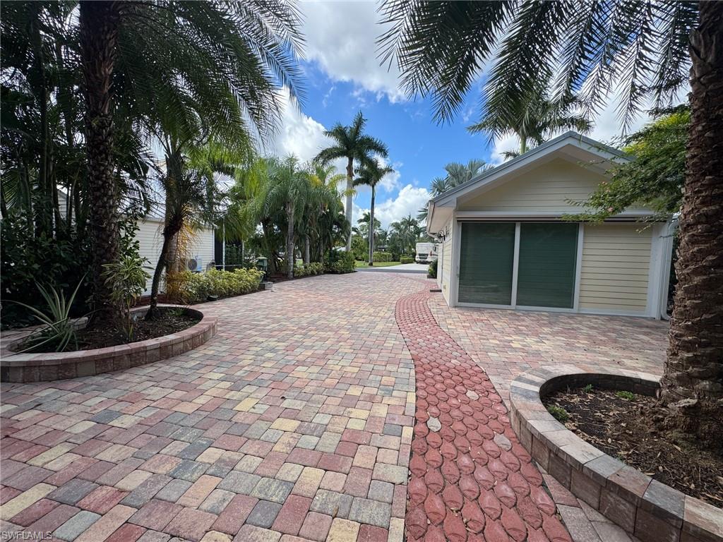 RIVERBEND MOTORCOACH RESORT - Land