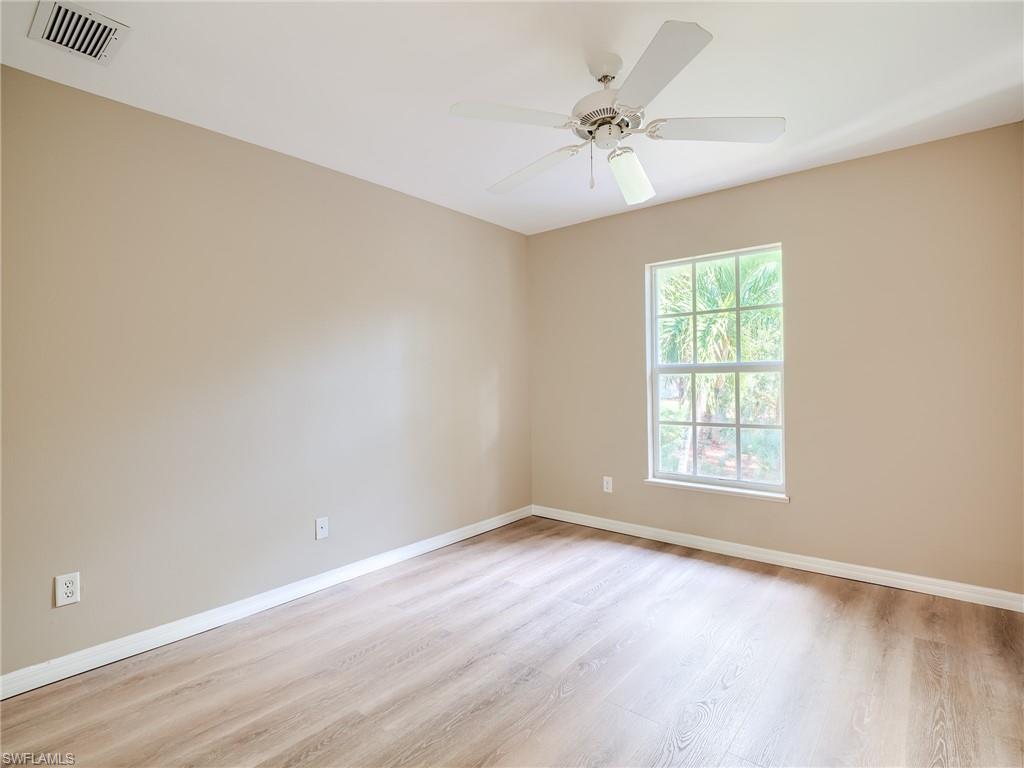 COTTAGES - Residential Lease