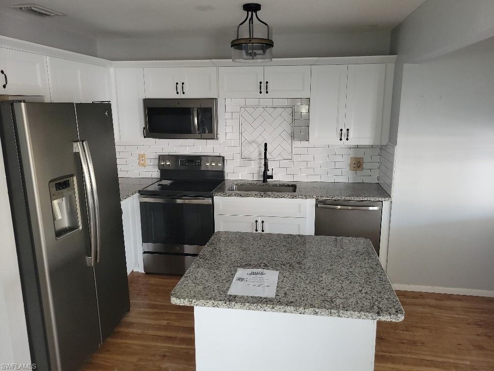 SAN CARLOS PARK - Residential