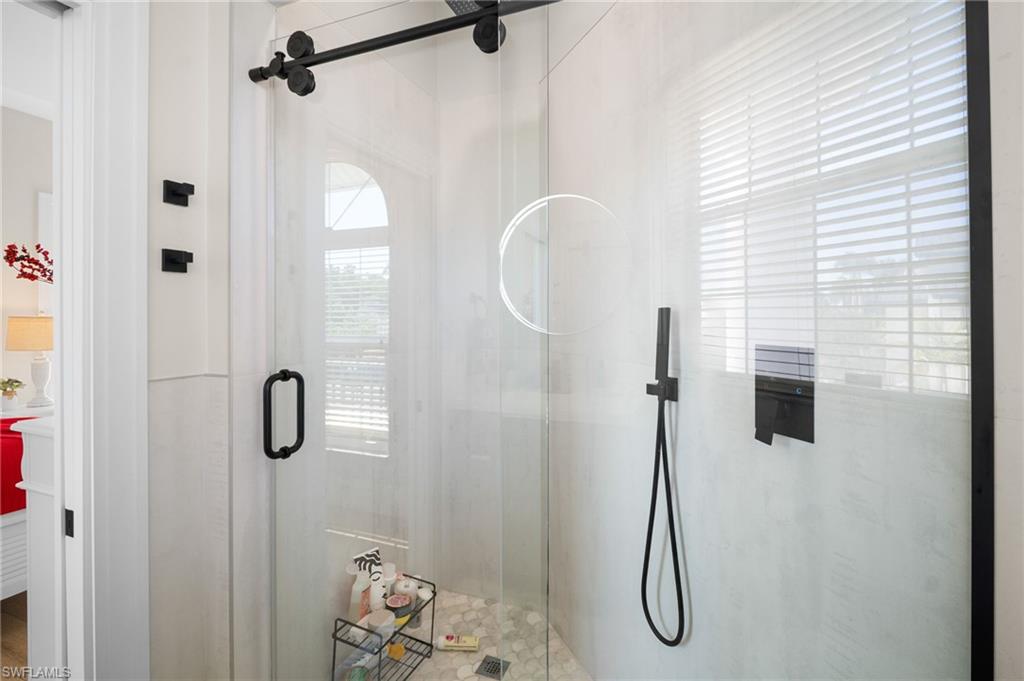 DOLPHIN COVE - Residential