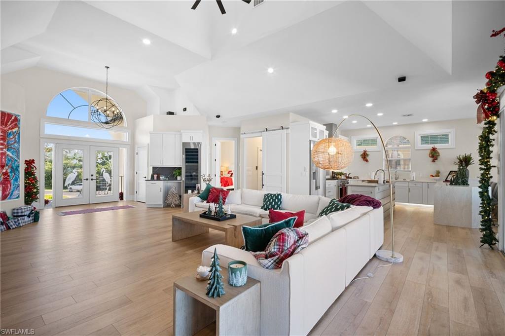 DOLPHIN COVE - Residential