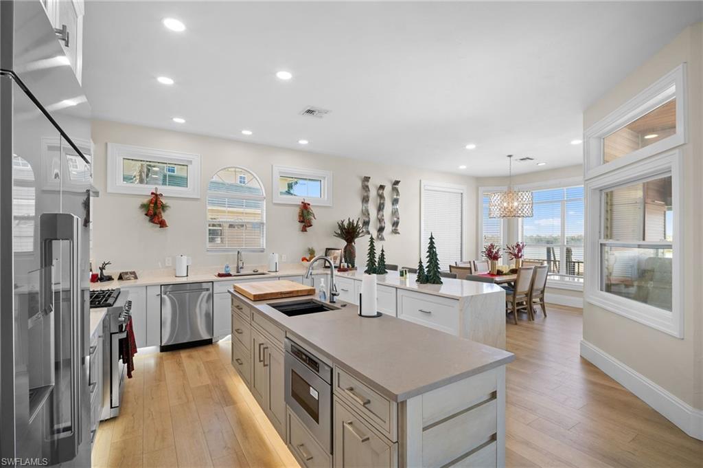 DOLPHIN COVE - Residential