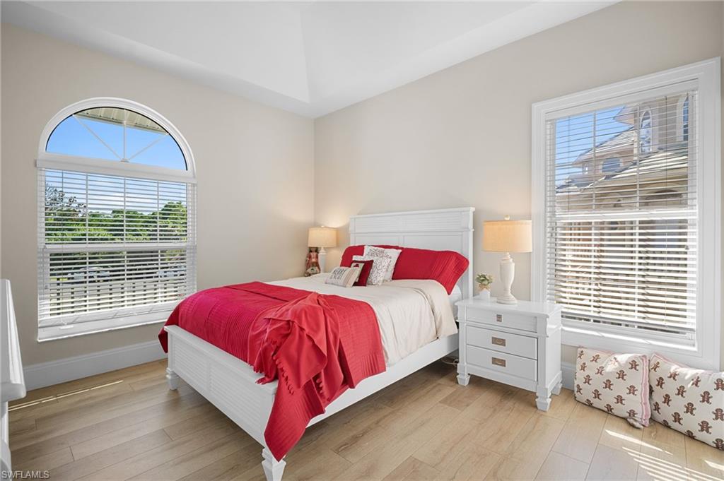 DOLPHIN COVE - Residential