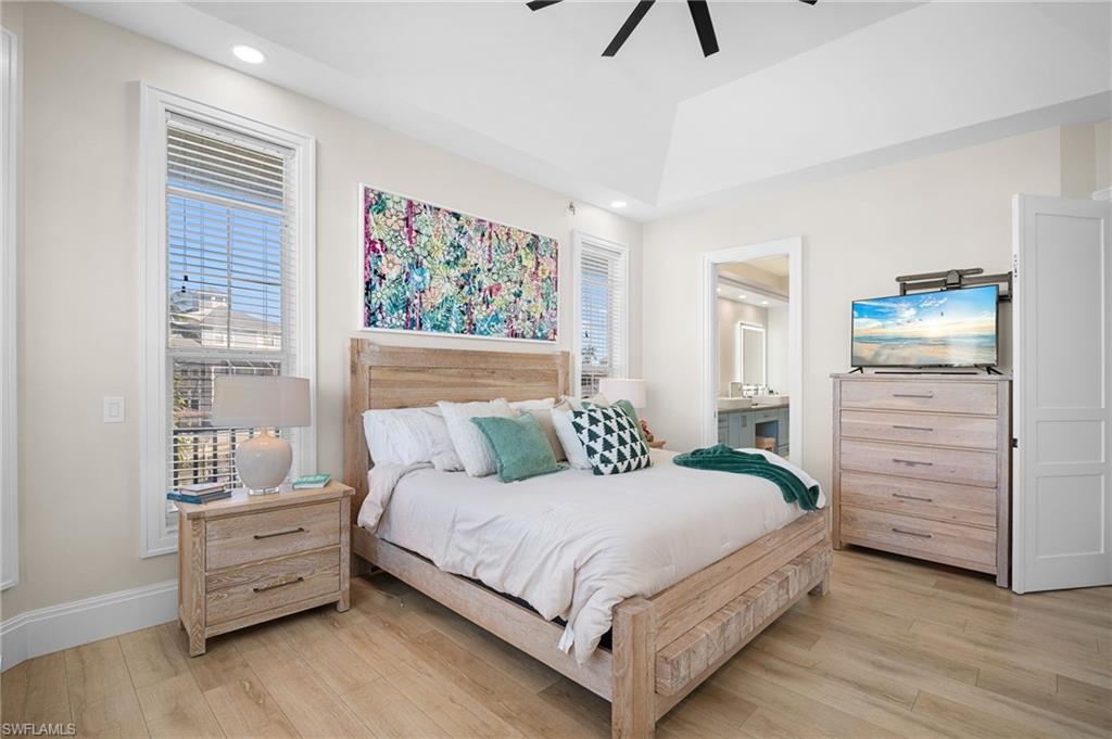 DOLPHIN COVE - Residential