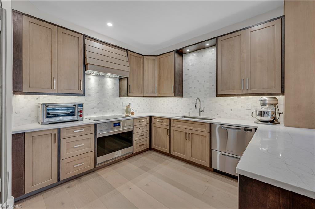 6865 San Marino DR 302A