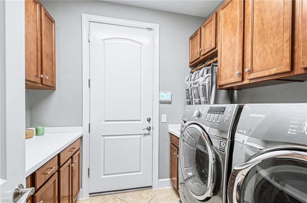 CORKSCREW SHORES - Residential