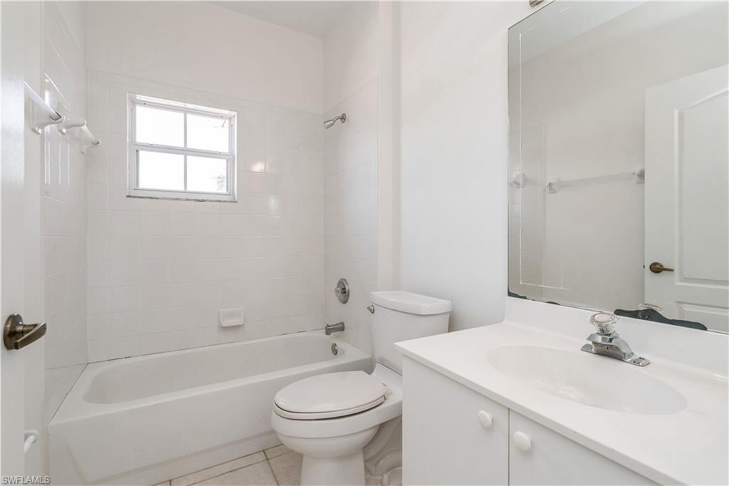 EAGLE RIDGE LAKES - Residential