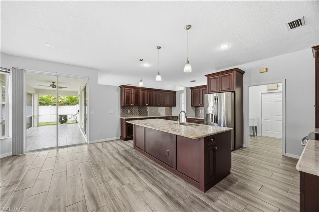 PINECREST - Residential