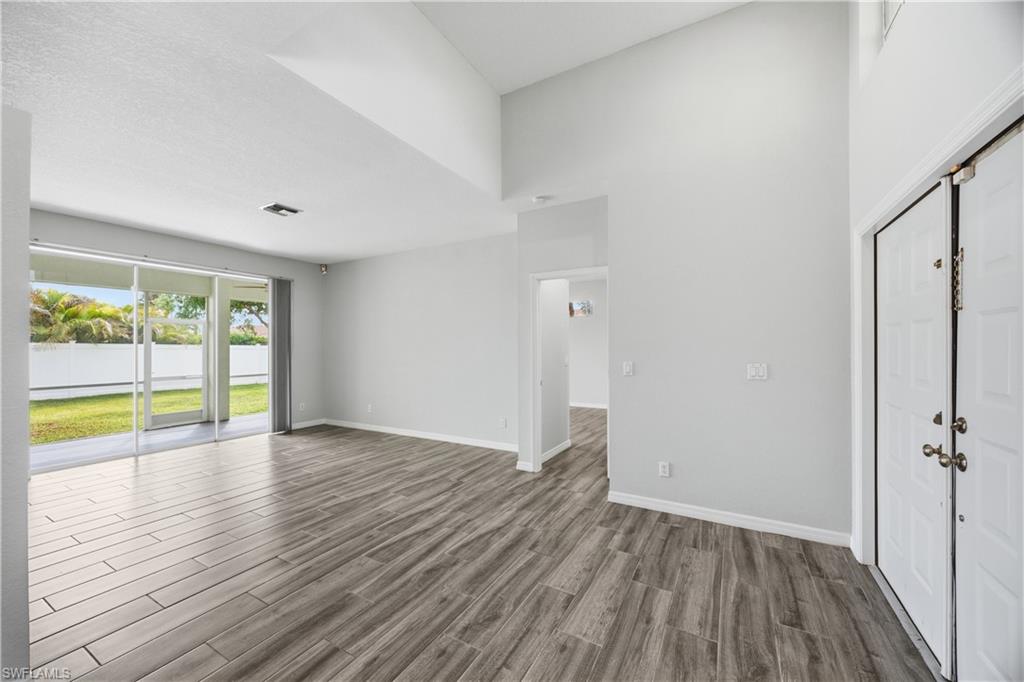 PINECREST - Residential