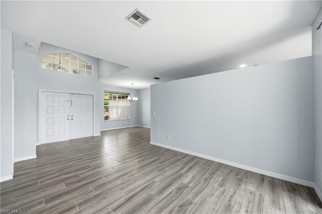 PINECREST - Residential