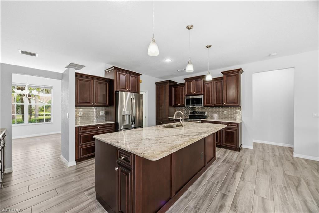 PINECREST - Residential