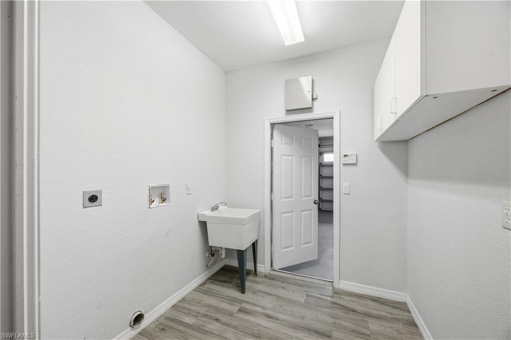 PINECREST - Residential