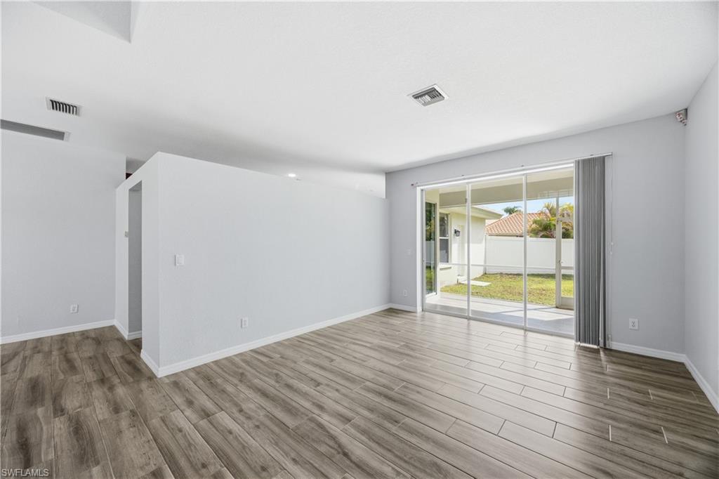 PINECREST - Residential