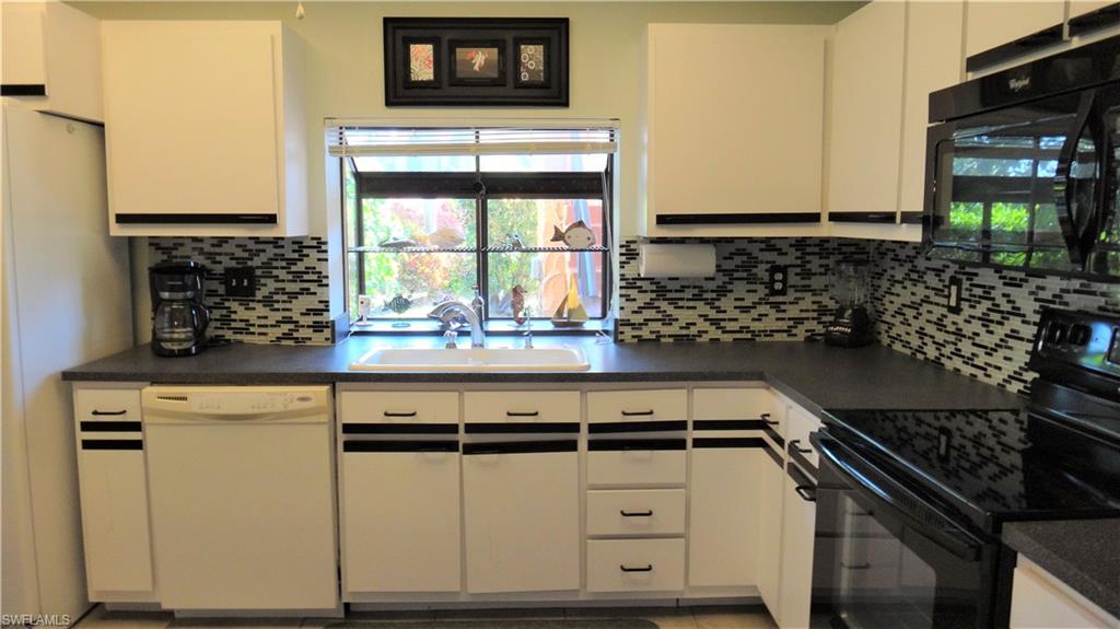 ROSE GARDEN VILLAS CONDO - Residential