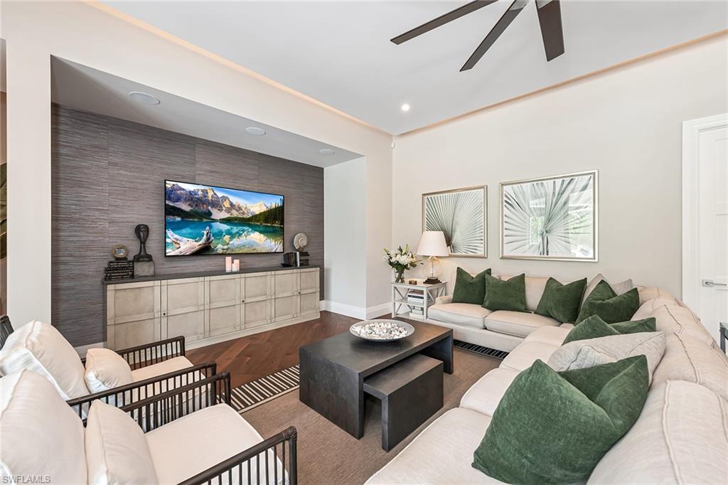 PINE RIDGE - Residential