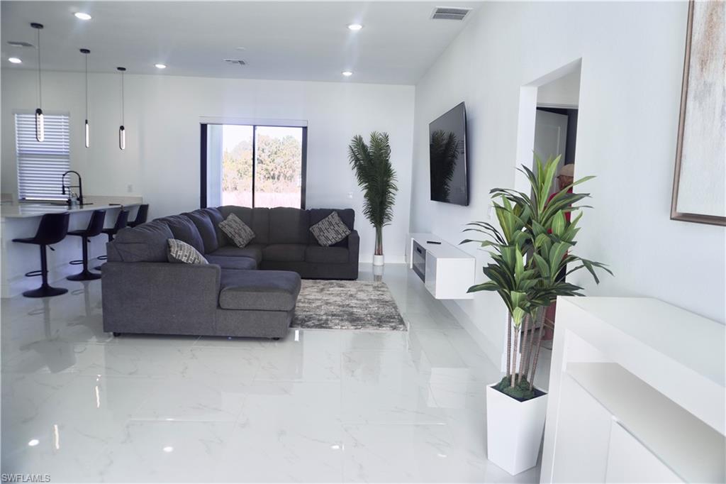 LEHIGH ACRES - Residential Lease