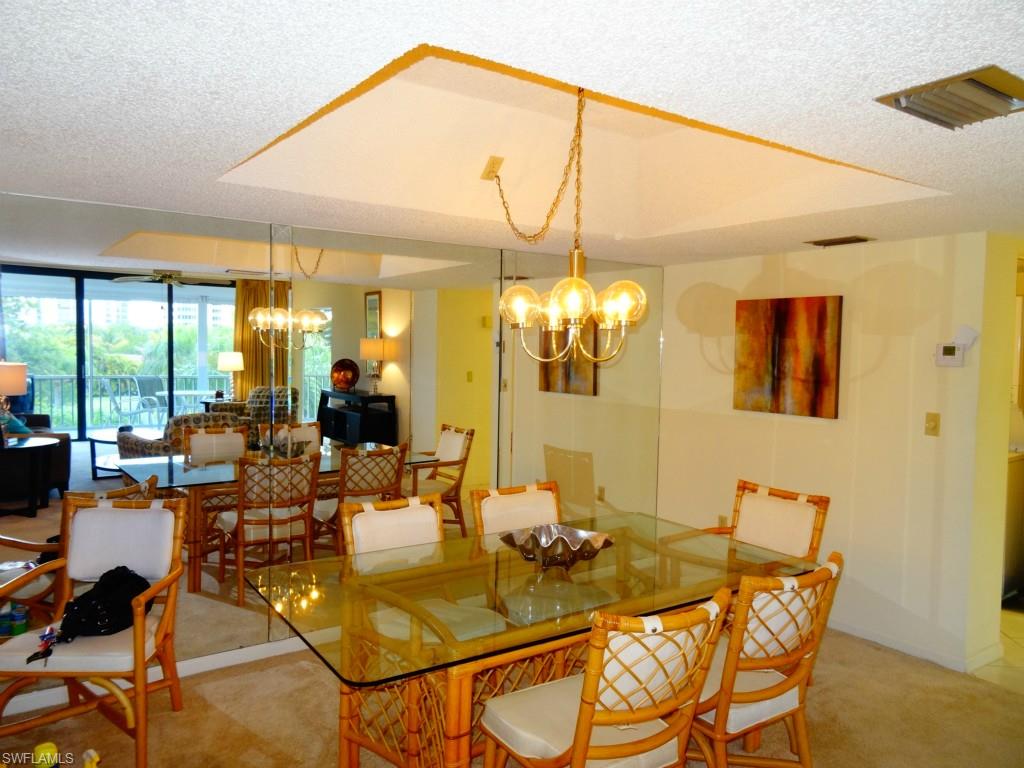 MARINA TOWERS & YACHT CLUB - Residential