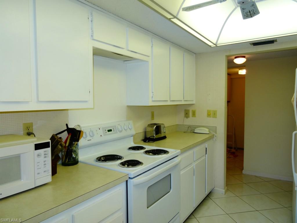 MARINA TOWERS & YACHT CLUB - Residential