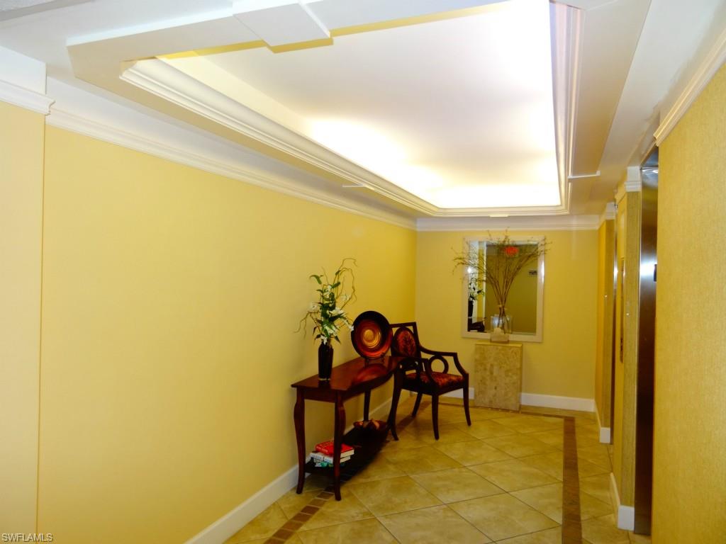 MARINA TOWERS & YACHT CLUB - Residential