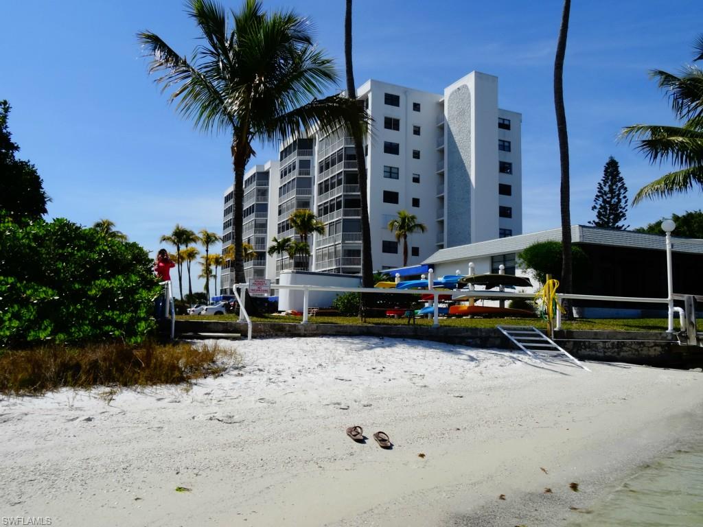 MARINA TOWERS & YACHT CLUB - Residential