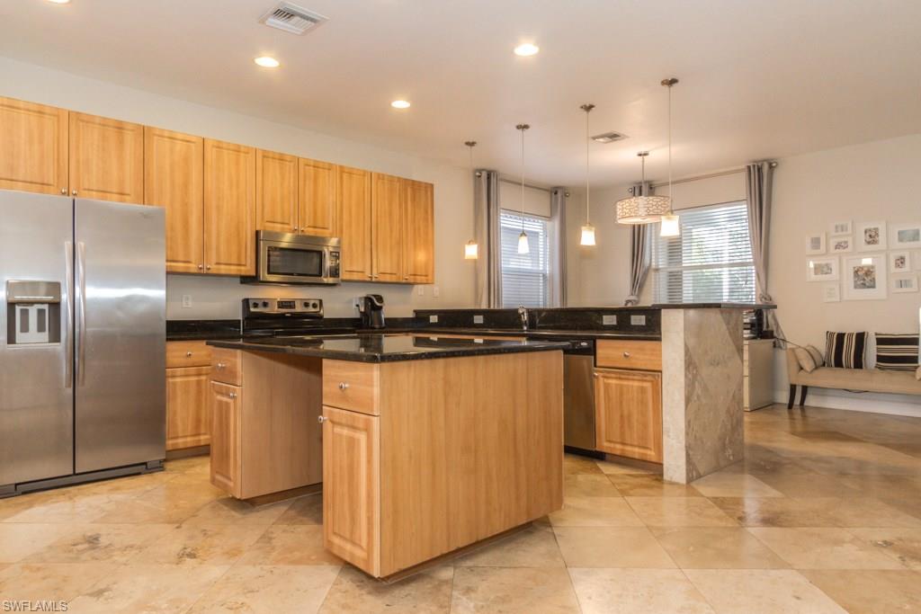 OLYMPIA POINTE - Residential