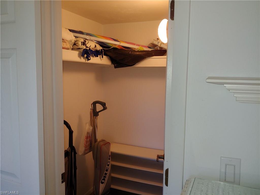 DAVIS LAKE CONDO - Residential