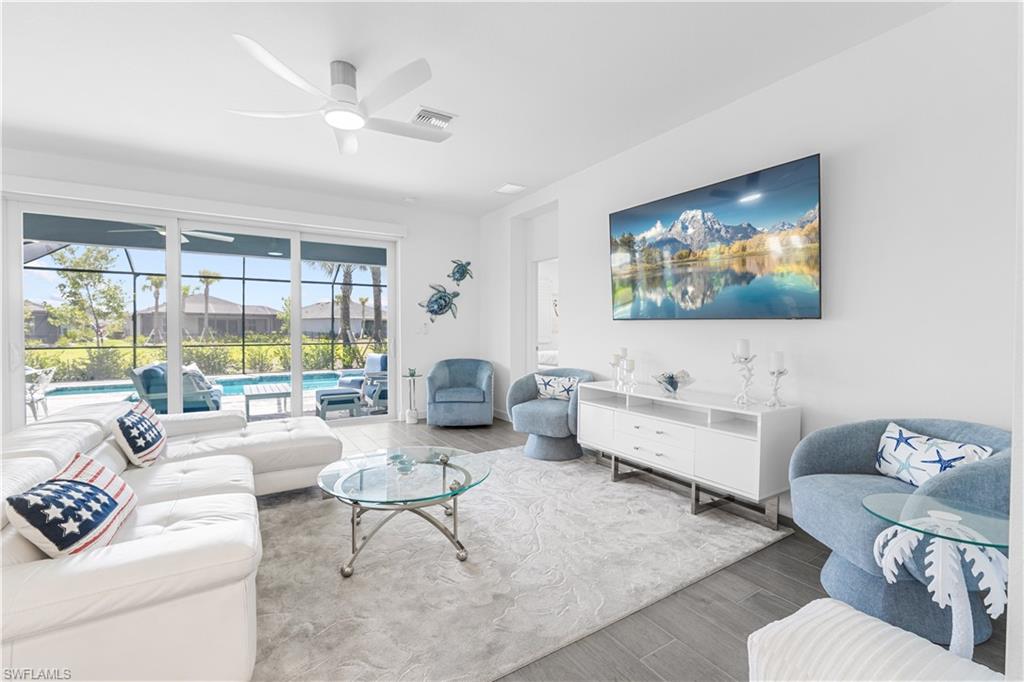 TUCKERS COVE - Residential