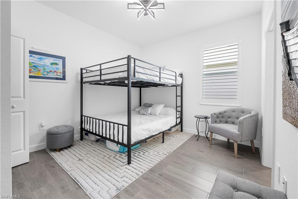 TUCKERS COVE - Residential