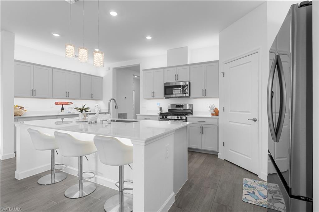 TUCKERS COVE - Residential