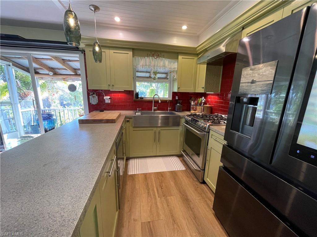 PINE ISLAND - Residential