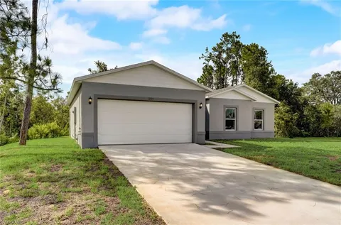 166 Fremont Ave S, Lehigh Acres, FL 33974 - #: 224082758