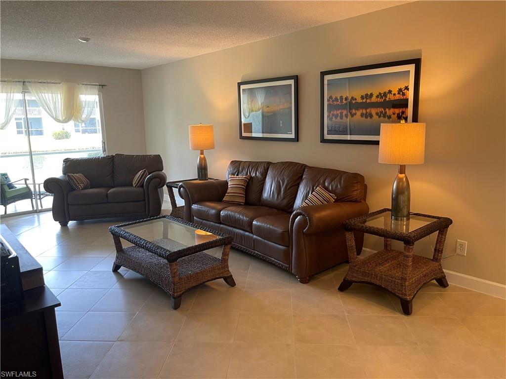 PIPERS POINTE - Residential