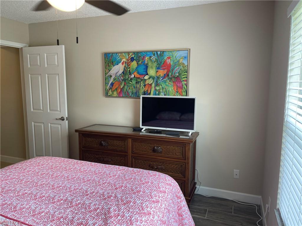 PIPERS POINTE - Residential