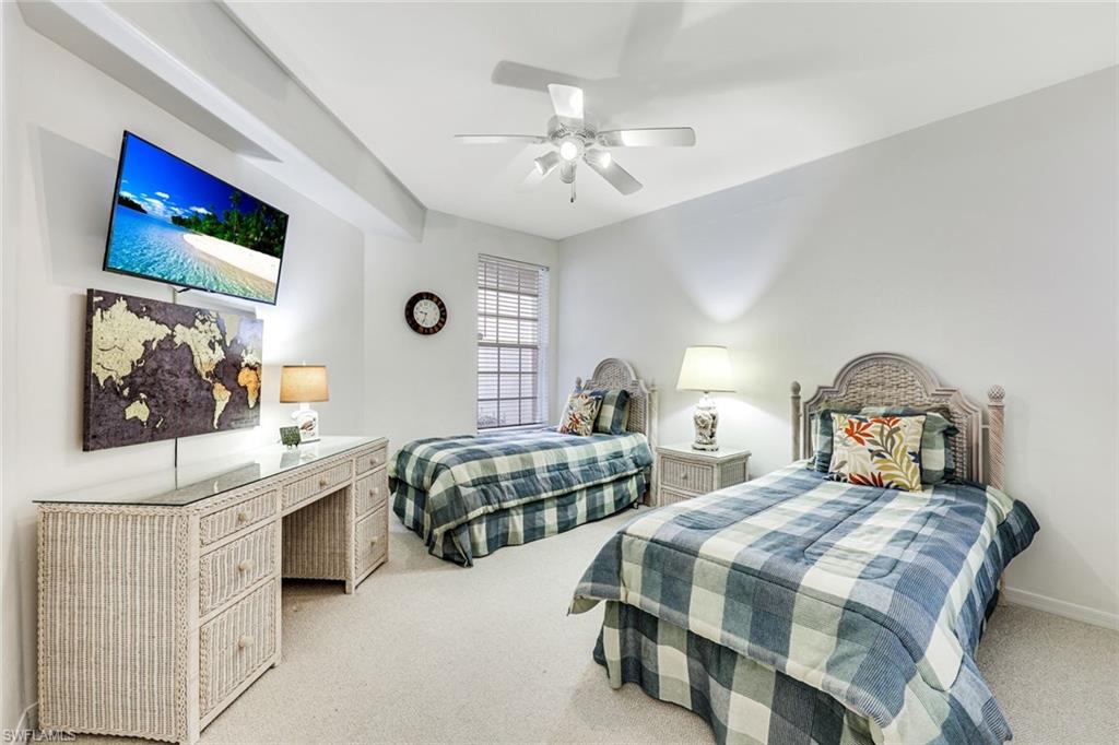 AUTUMN LAKE - Residential