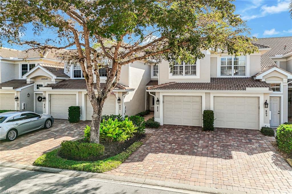 AUTUMN LAKE - Residential