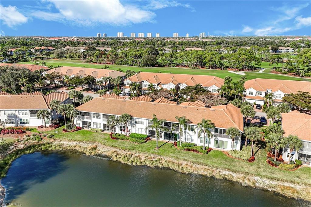 AUTUMN LAKE - Residential