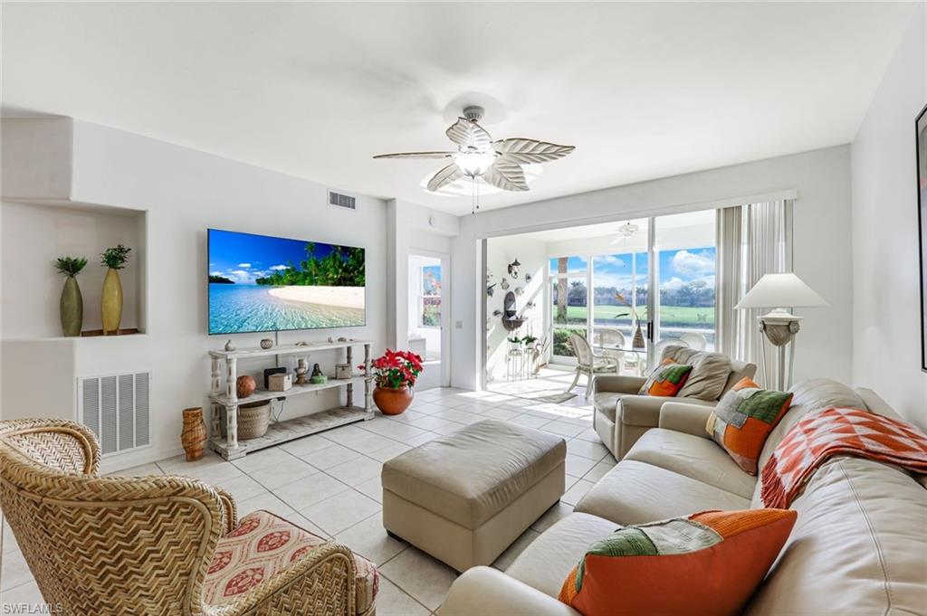 AUTUMN LAKE - Residential