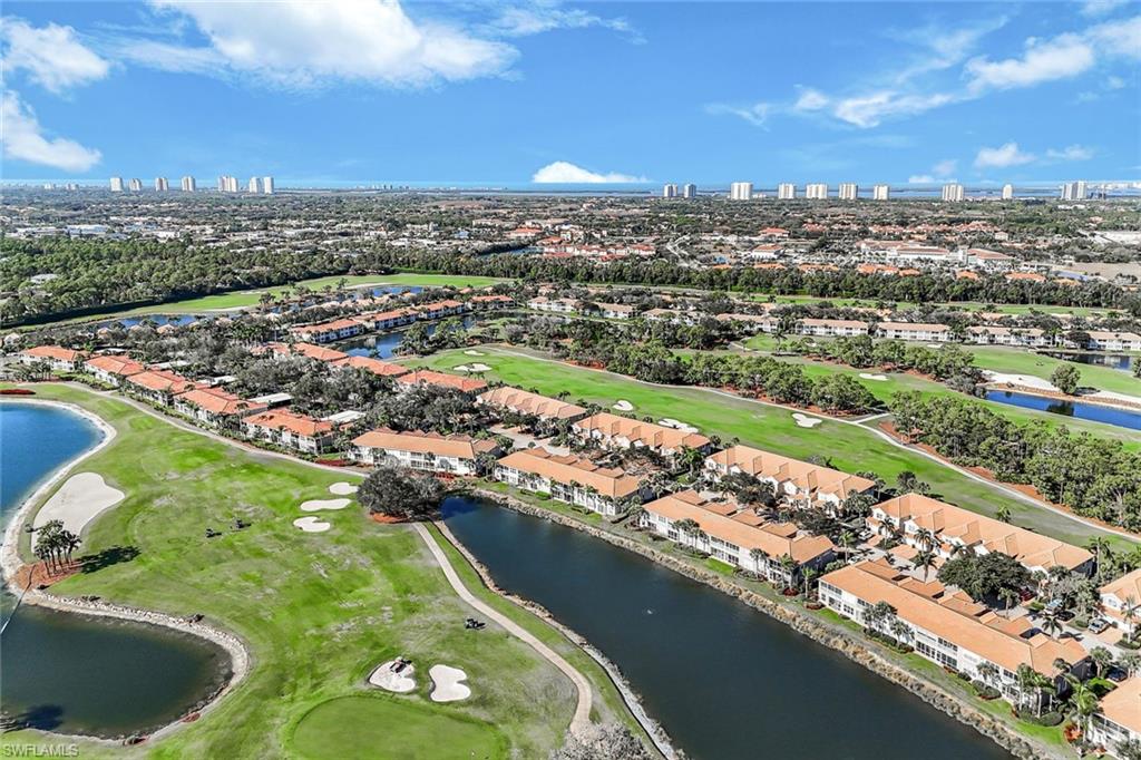 AUTUMN LAKE - Residential