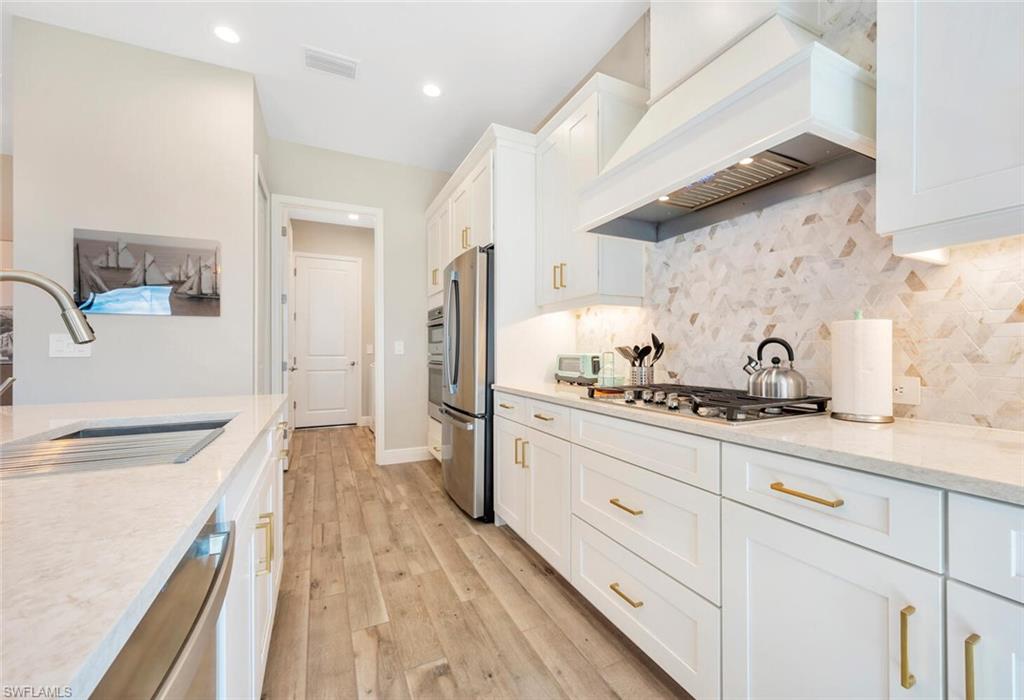 SKYSAIL - Residential Lease