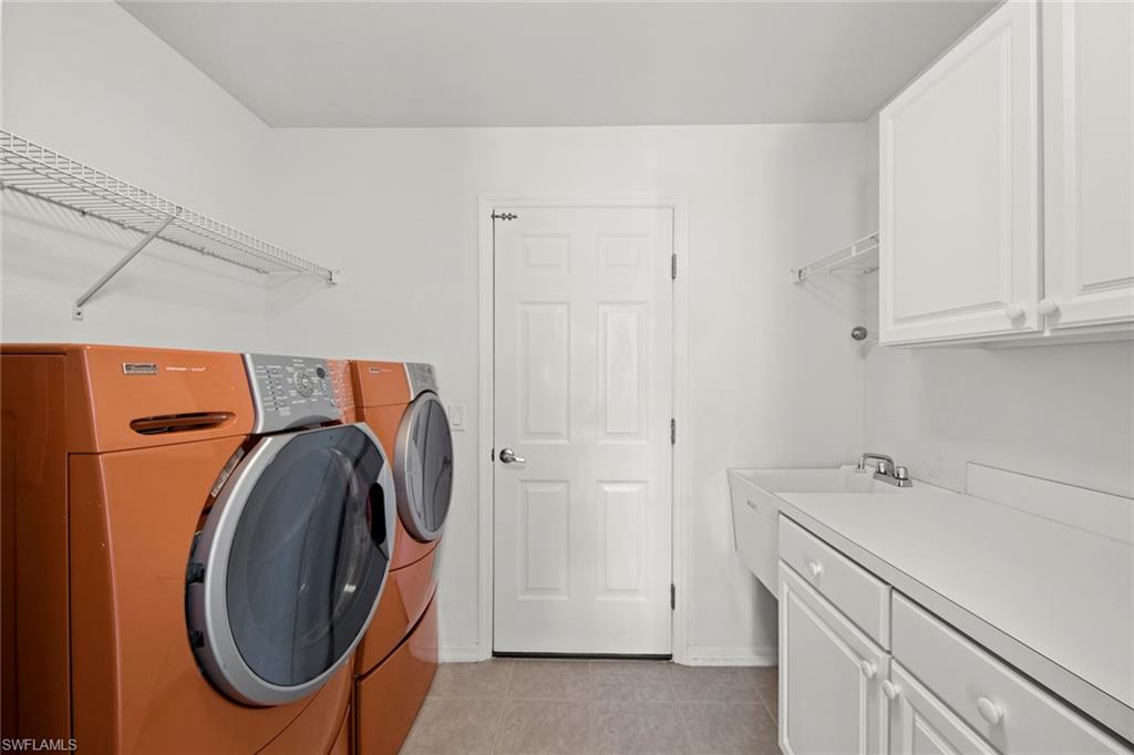 SABAL POINTE - Residential