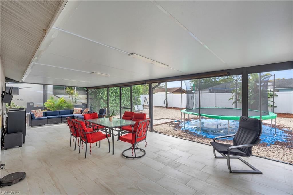 GOLDEN GATE CITY - Residential