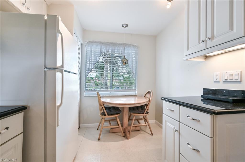 ANDOVER SQUARE - Residential