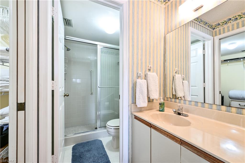 ANDOVER SQUARE - Residential