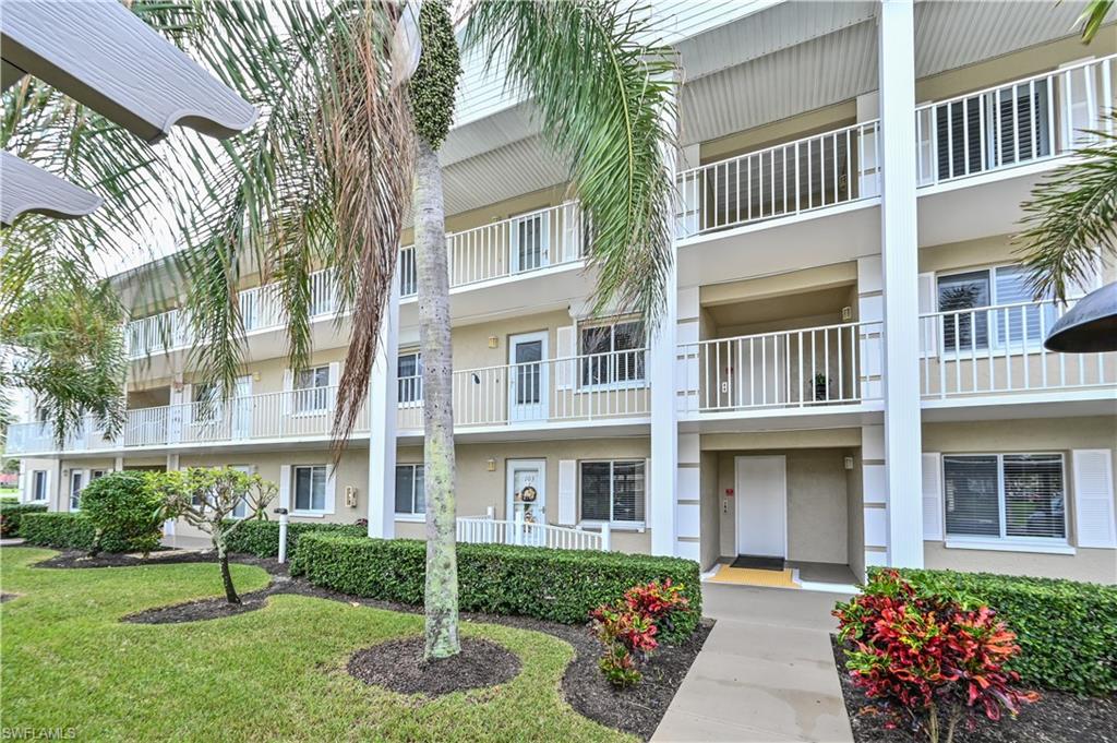 ANDOVER SQUARE - Residential