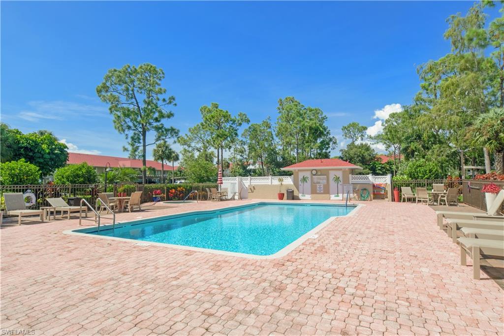 ANDOVER SQUARE - Residential