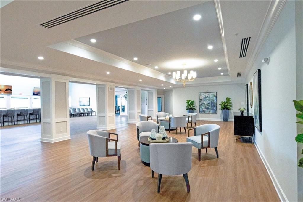 ANDOVER SQUARE - Residential