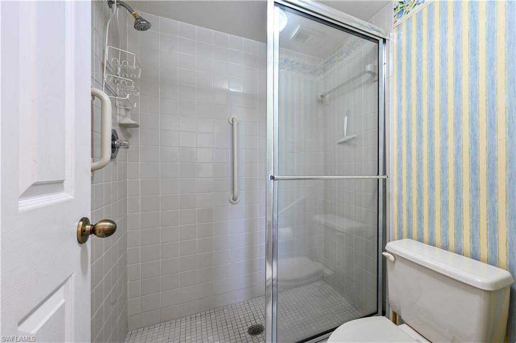 ANDOVER SQUARE - Residential