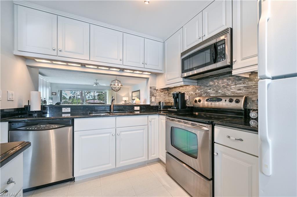 ANDOVER SQUARE - Residential